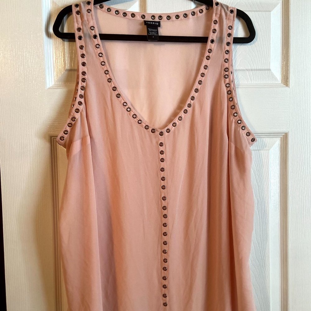 Torrid Dusty Pink Tank with grommet detail- sz 2
